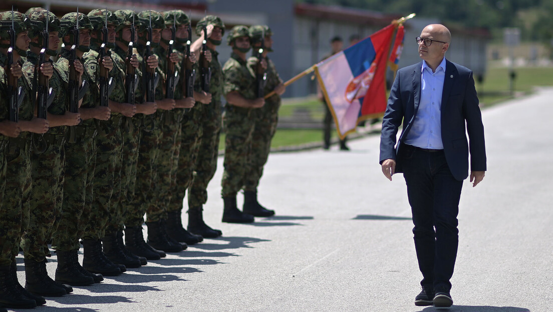 Вучевић у бази "Југ" на међународној вежби "Платинасти вук 23" (ФОТО)