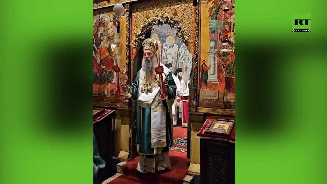 Патријарх Порфирије служи литургију у Пећкој патријаршији (ВИДЕО)