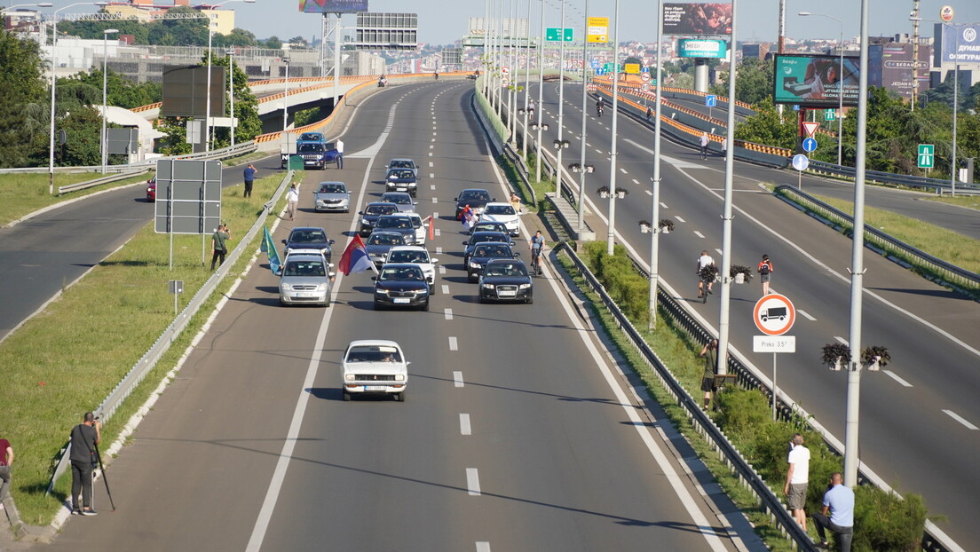 Završena blokada auto-puta: Sutra najavljen "marš" na TV Pink