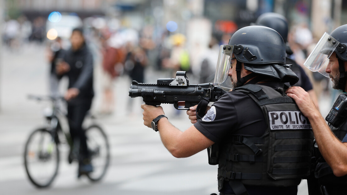 Расисти са Запада: Да ли је време да се француска полиција реформише?