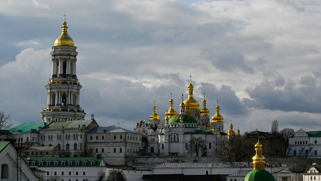 Vernici brane svetinju: U Kijevsko-pečersku lavru stigla komisija za otimanje manastira