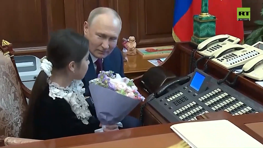 Осмогодишња девојчица извршила "државни удар" у Путиновом кабинету (ВИДЕО)