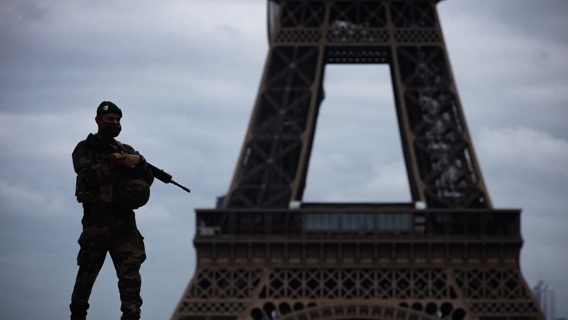 Француска војска покренула истрагу о учешћу својих припадника у нередима на страни полиције