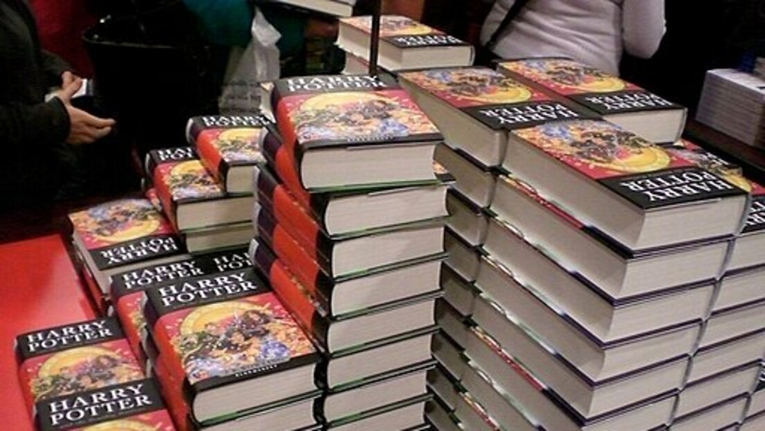 Књига о Харију Потеру, купљена за 30 пенија, продата за 10.500 фунти