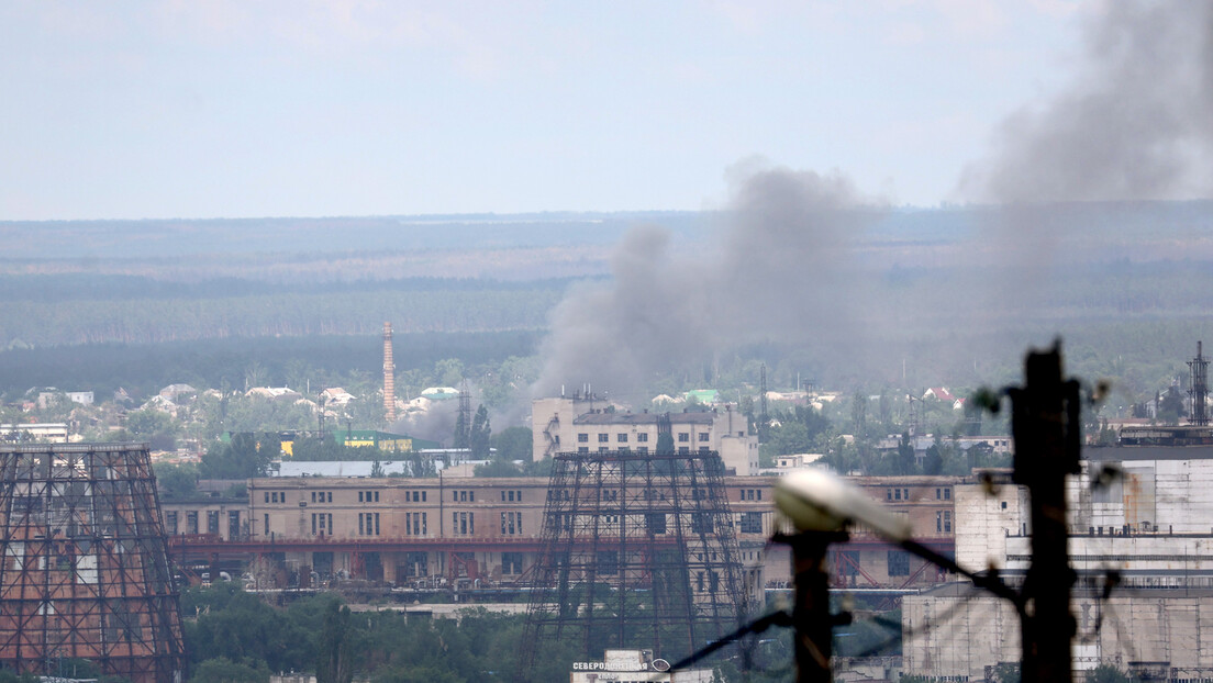 Оружане снаге Украјине погодиле Луганск касетном муницијом (ВИДЕО)