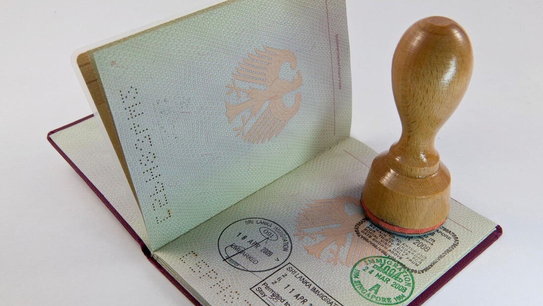 Листа најмоћнијих пасоша на свету: Сингапур први, Србија 34. на листи