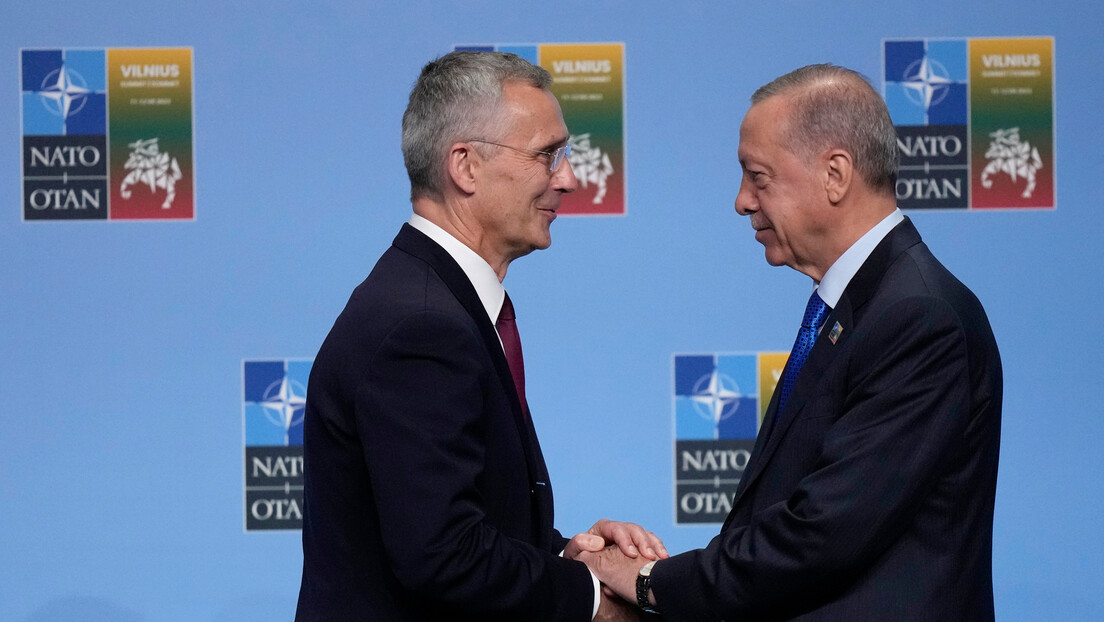 Ulazak Švedske u NATO "na letnjoj pauzi": Da li su se Erdoganova obećanja prebrzo istopila?