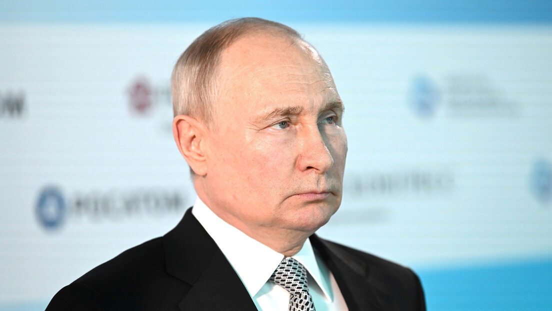 Путин на граници НАТО-а: Руски лидер покренуо течни гас из Мурманска за "Арктик ЛНГ-2" (ВИДЕО)