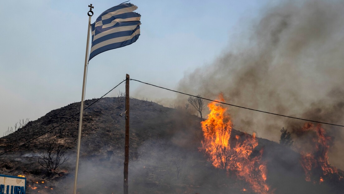 Пожари у Грчкој и елементарна непогода: Туристи који одустану од летовања имају право на надокнаду