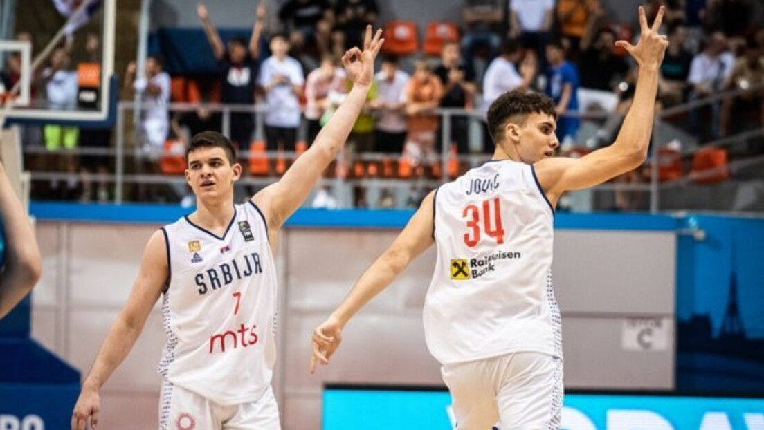 Mlada Srbija razbija - sa tri pobede u nokaut fazu Evrobasketa