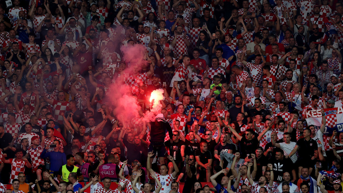 УЕФА казнила Хрватску због инцидената навијача