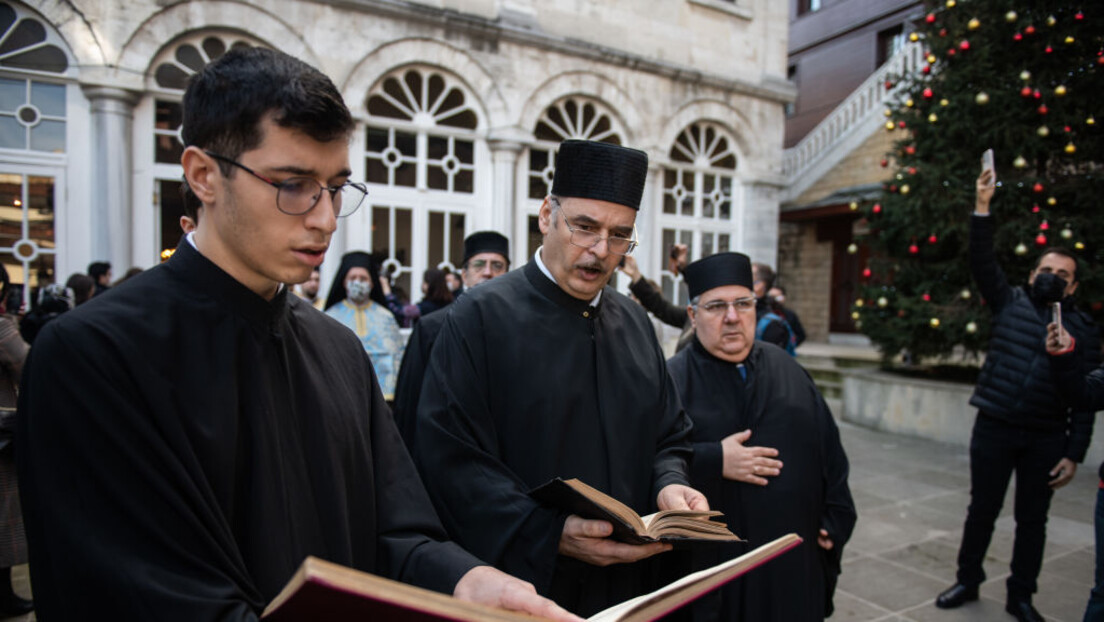 Menja li Vaseljenska patrijaršija kanonski poredak pravoslavne crkve?