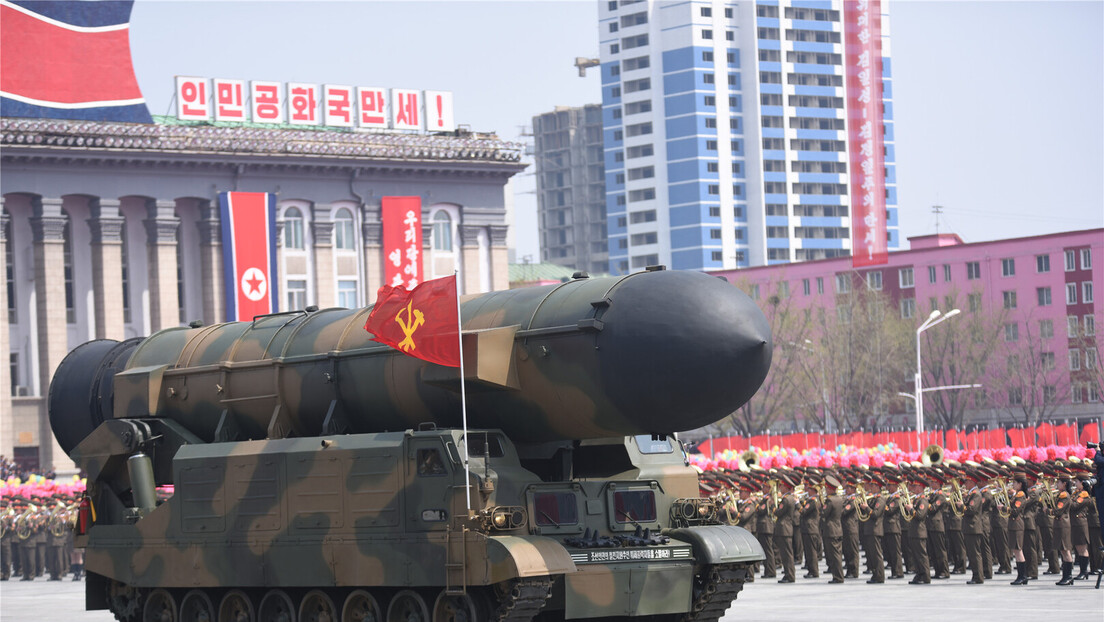 Парада у Северној Кореји: Приказан нуклеарни подводни дрон