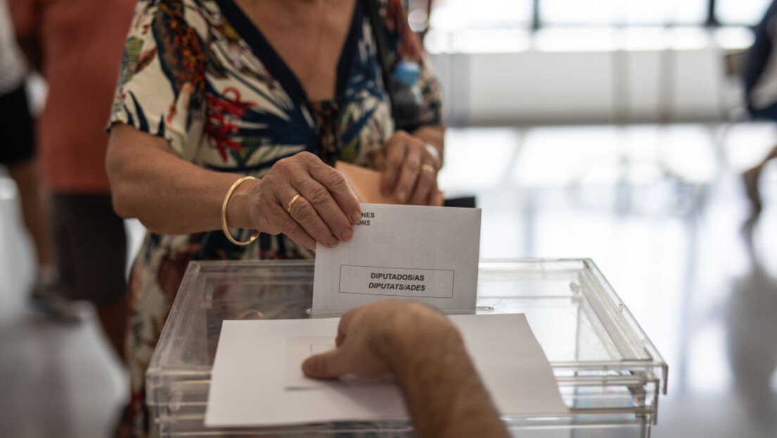 Избори у Шпанији: Нове препреке Санчезу, социјалисти изгубили место након бројања гласова исељеника