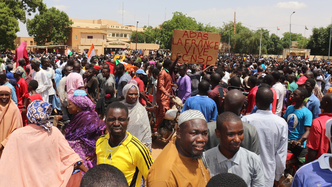 МСП Француске негира: Нисмо користили оружје против хунте у Нигеру