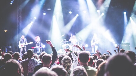 Gađanje muzičara na sceni: Opasan i razočaravajuć "trend"