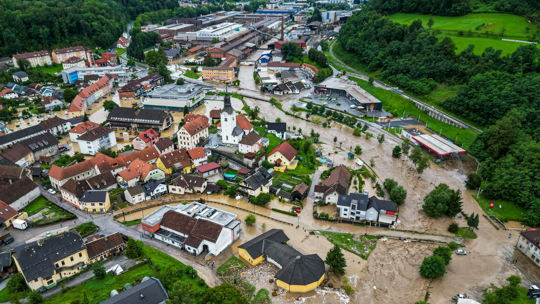U Sloveniji i dalje borba s poplavama: Vojska evakuiše ljude, zaseda Savet za bezbednost (VIDEO)