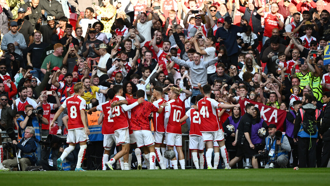 Арсенал бољи од Ситија за први трофеј у сезони, "лудачка" срећа у 101. минуту помогла "тобџијама"