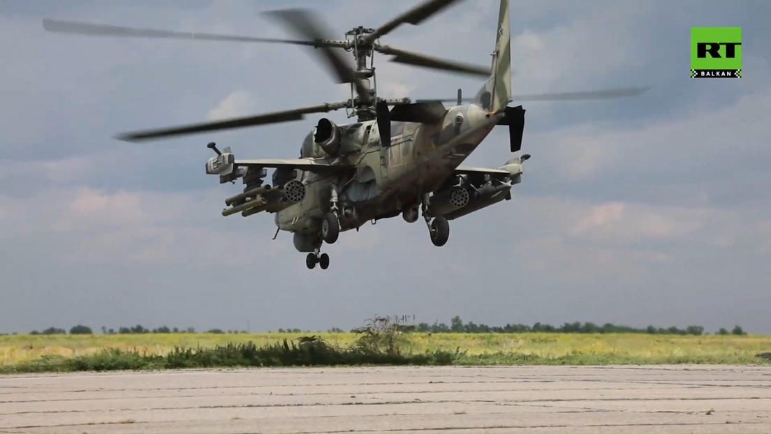 Подршка с неба руској војсци: Хеликоптер Ка-52 уништио упориште украјинске војске и технике