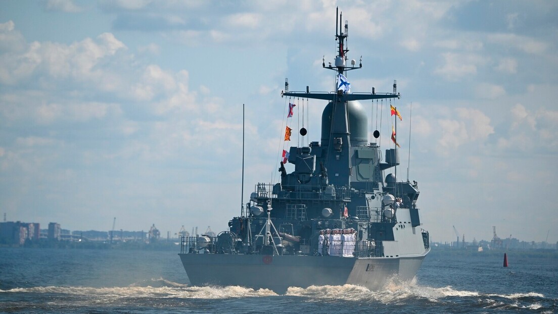 Британски морнарички официр: У чему је значај маневара Кине и Русије код Аљаске