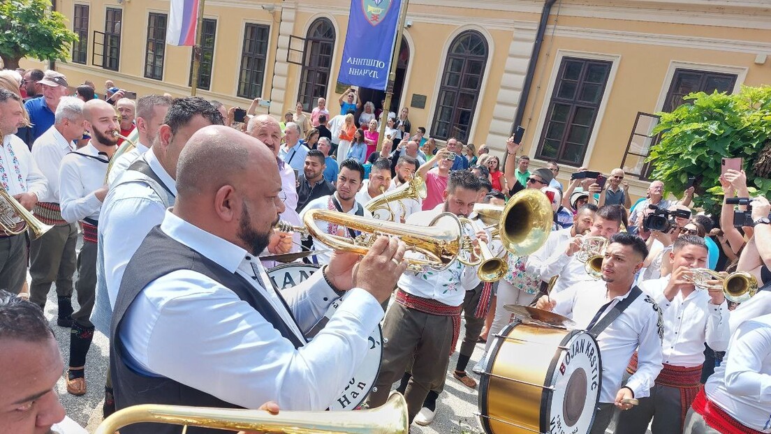РТ Балкан у Гучи: Загрмеле трубе, отворен 62. Сабор трубача (ФОТО, ВИДЕО)