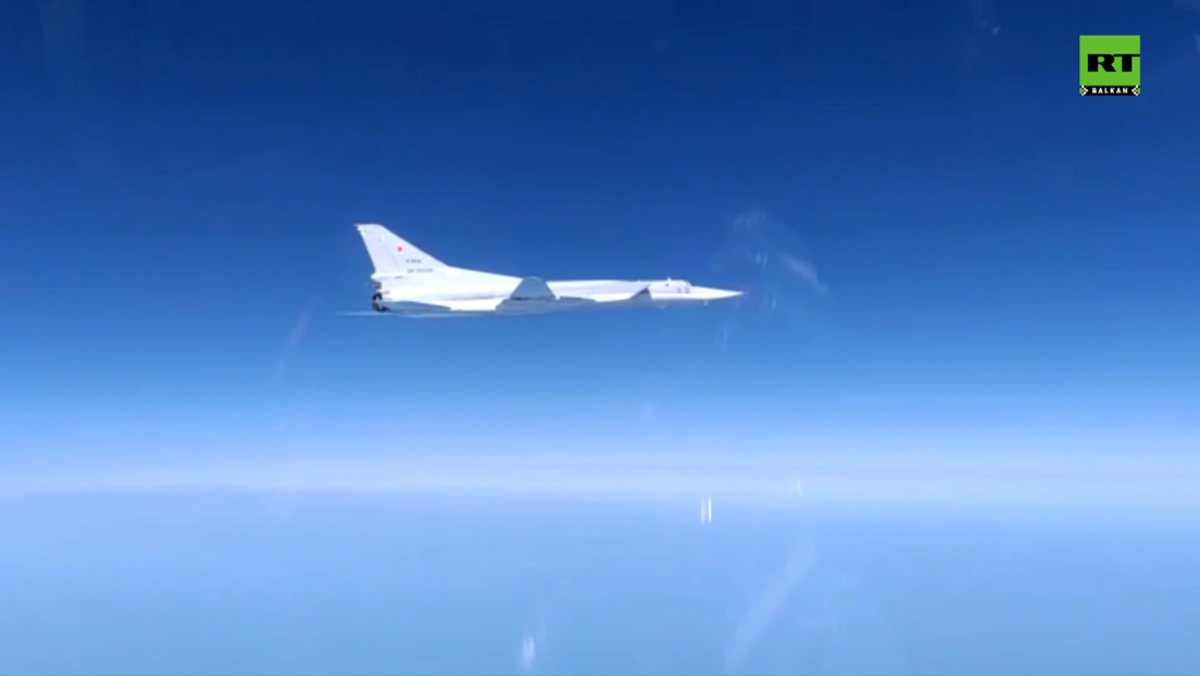 Ruski strateški avioni nadletali Arktik (VIDEO)