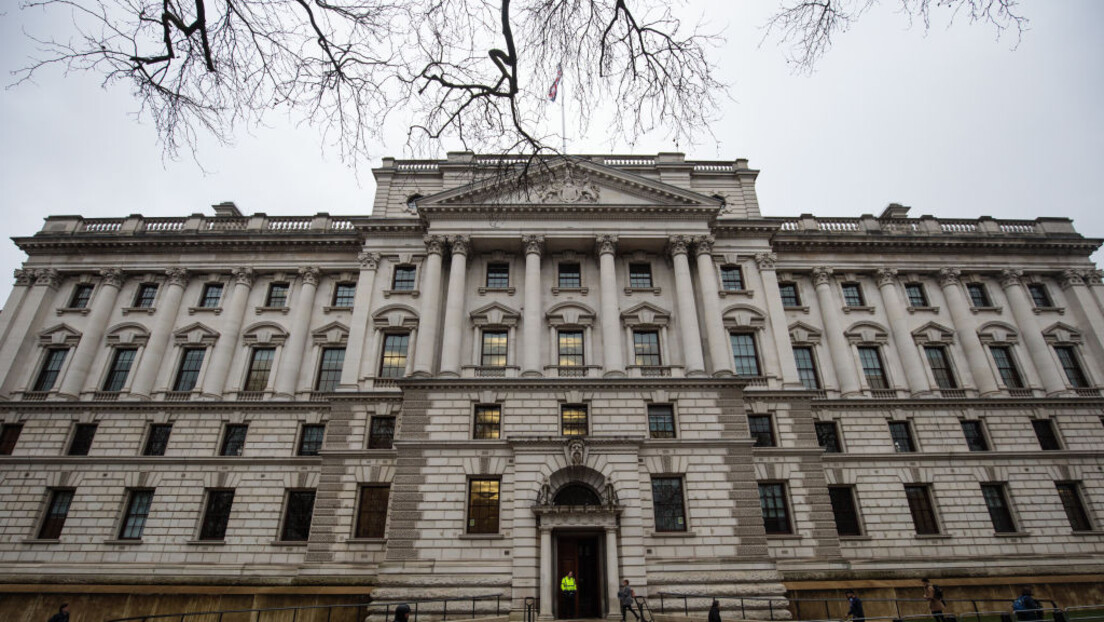 Британске банке затварају рачуне фирми које тргују са Украјином