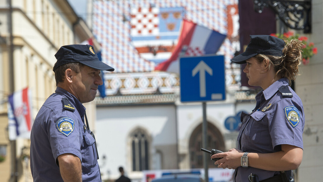 Uspešna akcija hrvatske policije: Od mladića na mopedu oduzeli krompir i luk