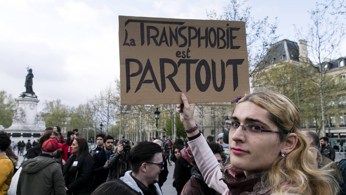 Прогон због критике на рачун ЛГБТ идеологије: Угледни француски професор на мети струке
