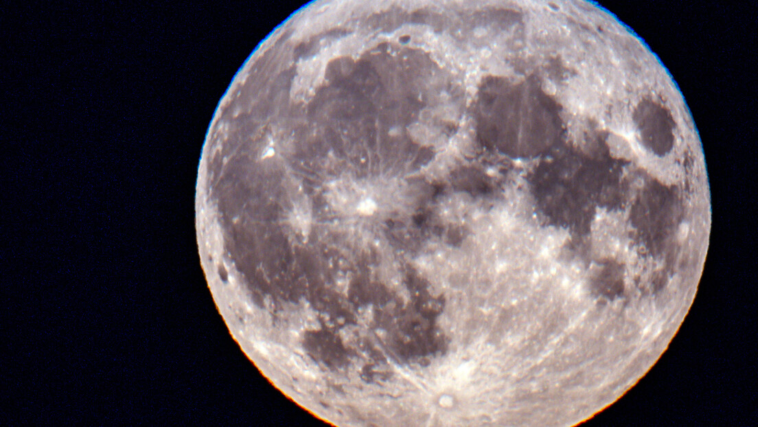 Ruski istraživač svemira objasnio: Zašto "Luna 25" nije pokazala tragove Amerikanaca na Mesecu