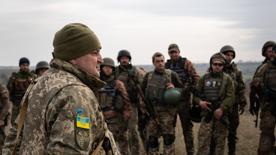 "Гардијан": НАТО генерали мењају украјинску стратегију контраофанзиве; Кијев признао