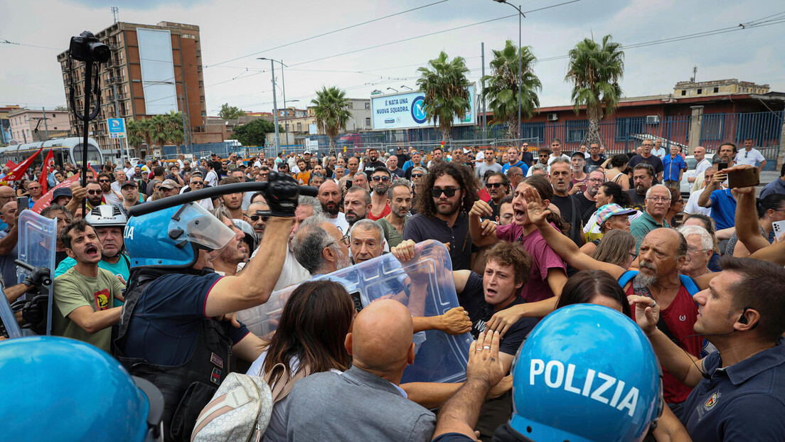 Sukob policije i demonstranata u Napulju: Ukinuta pomoć za 159.000 građana