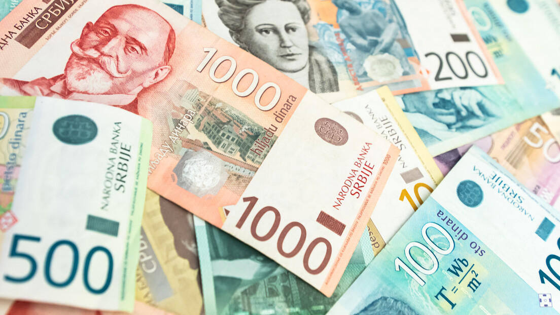 Народна банка Србије: Привреда се мање задужује, грађани подигли више кеш кредита