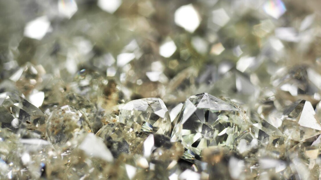 Запад још није нашао начин да санкционише руске дијаманте, кад ће – не зна се