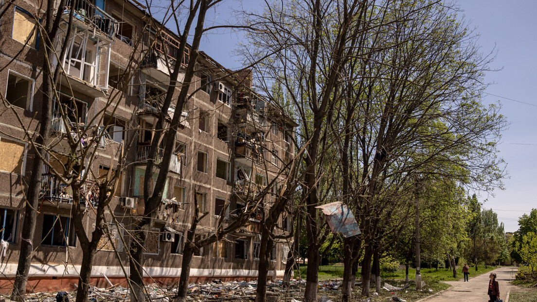 Украјинци НАТО муницијом напали Доњецк: Град је у диму, аутомобили у пламену