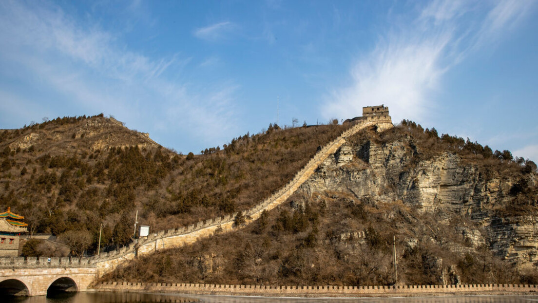 Bagerom na Kineski zid: Probili rupu u svetskoj baštini