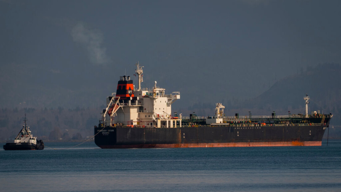 Америчка пиратерија: Заплењено скоро милион барела иранске нафте наводно намењенe Кини