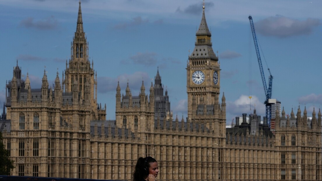 "Global tajms": Britanski parlament i "kineski balon"