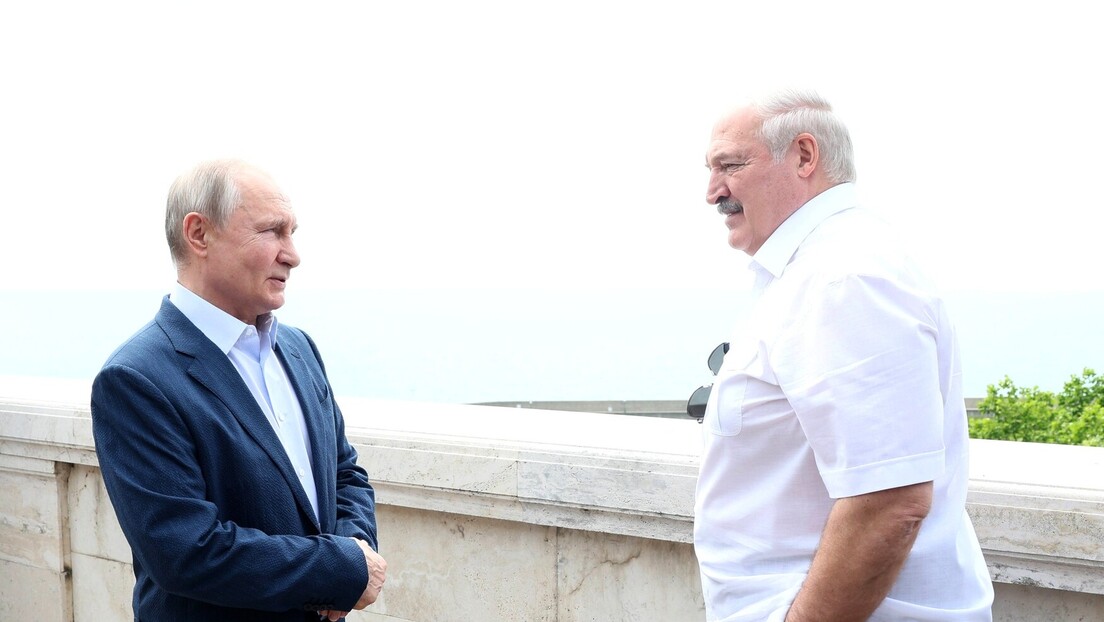 Lukašenko stigao u Rusiju: Razgovor sa Putinom sutra