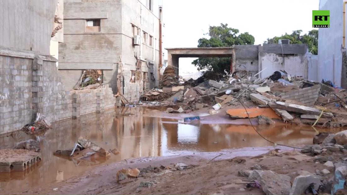 Либија: Број мртвих у поплавама у Дерни попео се на 11.300 (ВИДЕО)