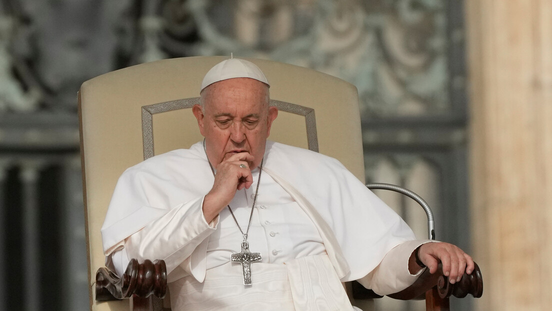 Папа позвао вернике да се покају за "еколошке грехе"