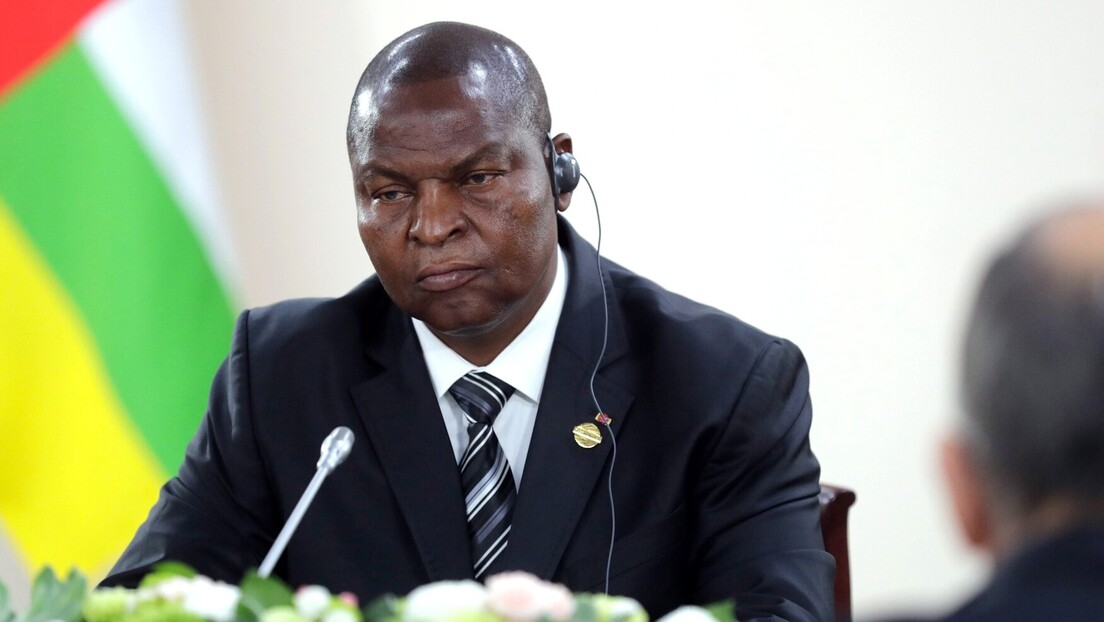 Председник Централноафричке Републике одбрусио Макрону: Нећемо протерати руске инструкторе