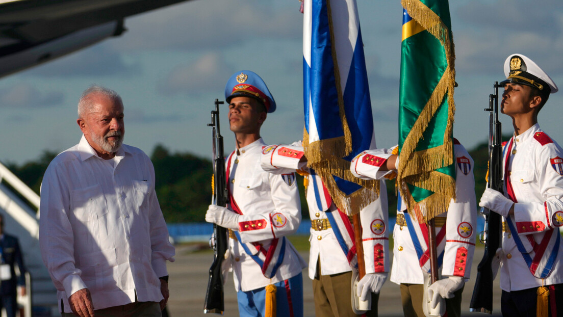 Лула да Силва на Куби: Амерички ембарго је незаконит