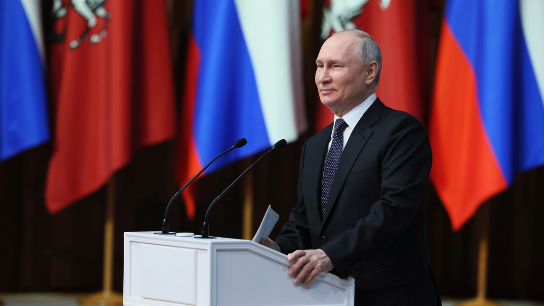 Путин: Русија је издржала притисак санкција, раст БДП-а од 2,5 до 2,8 посто