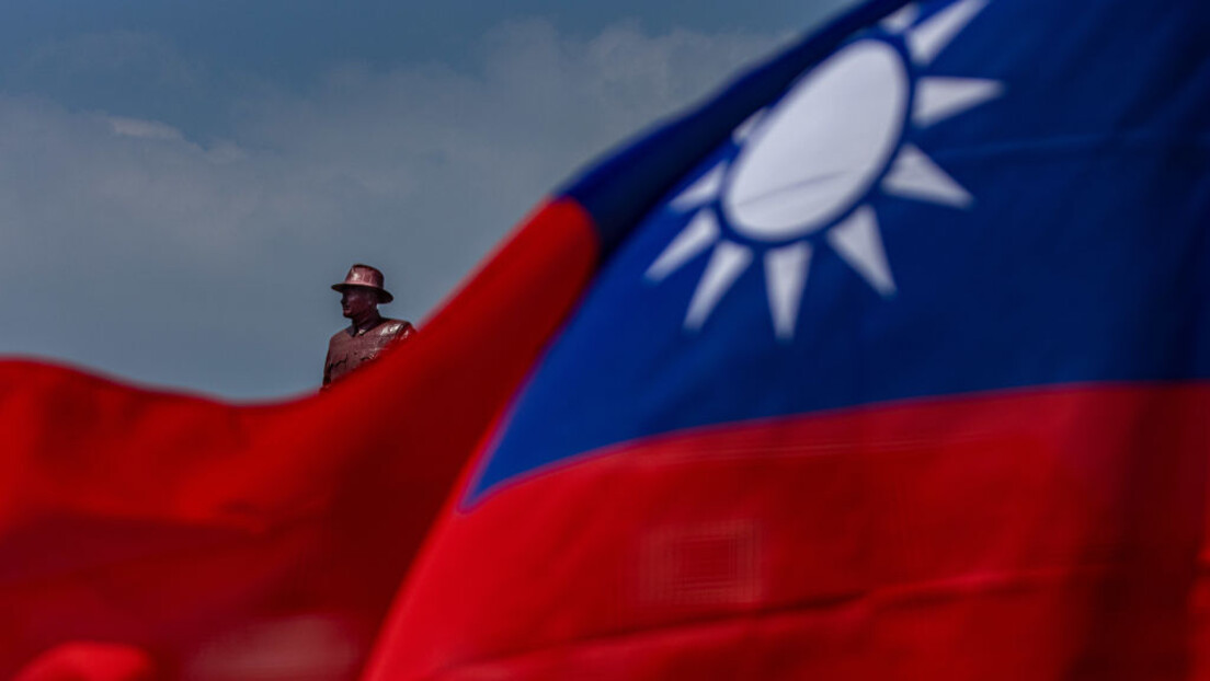 Прекините да нас узнемиравате: Тајван уочио више од 100 кинеских авиона близу острва