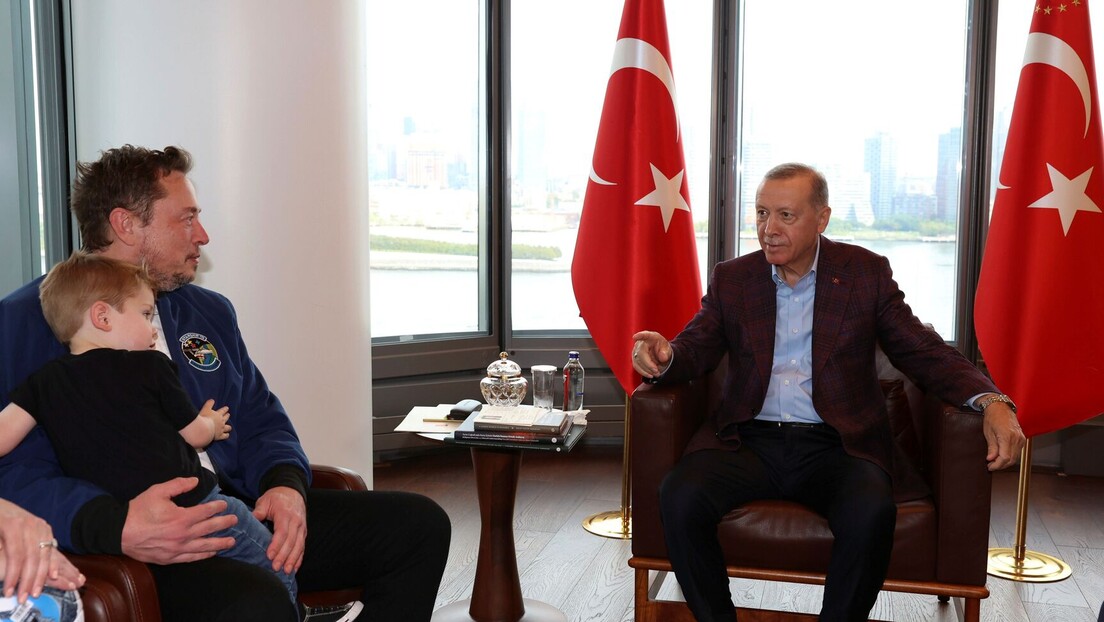 Ердоган "изгрдио" Маска: "Где ти је жена?" (ВИДЕО)
