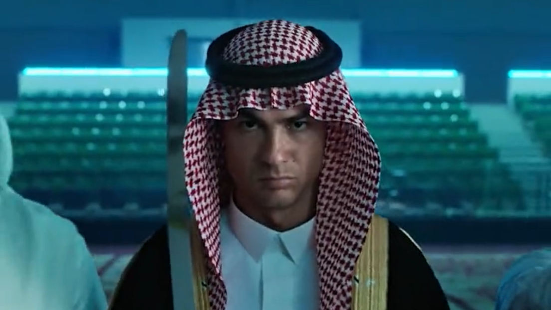 Роналдо "постао" Саудијац: Обукао арапску одећу и узео мач, а све због празника