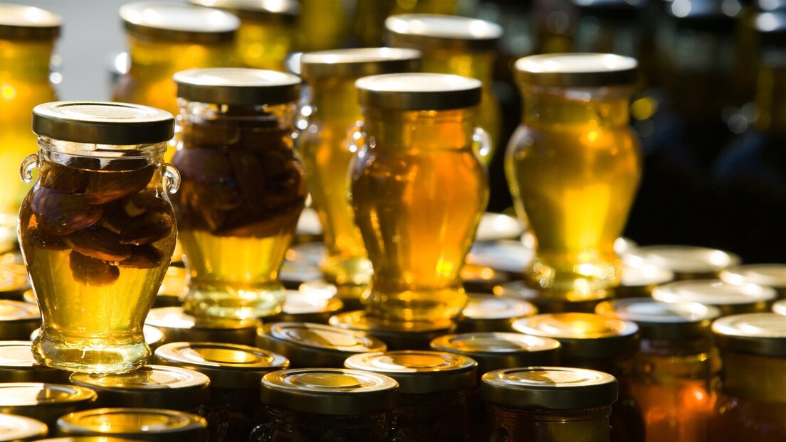 Поражавајући резултати анализе меда: Од 25 узорака чак 22 фалсификата, у току контрола ракије и вина