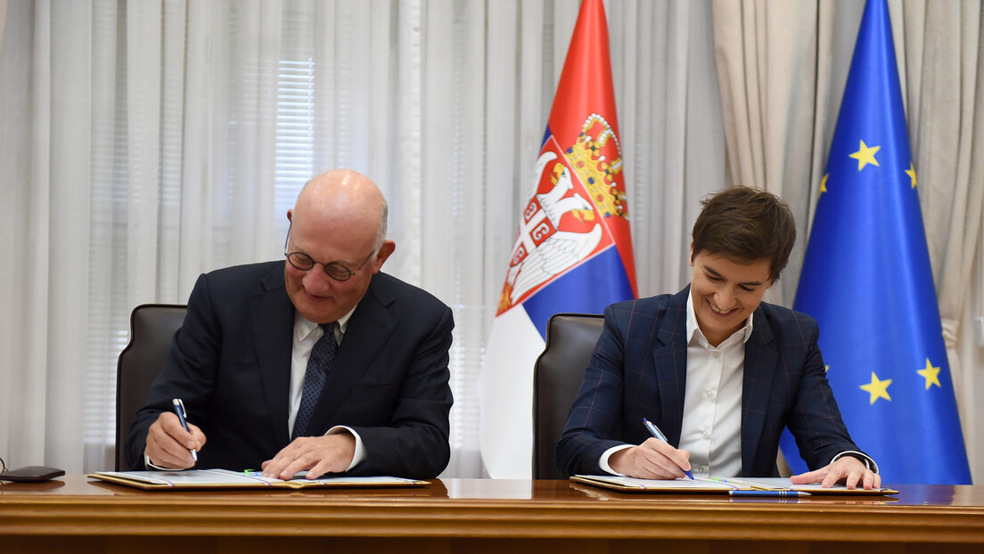 Србија и "Астра Зенека" потписали Меморандум о разумевању