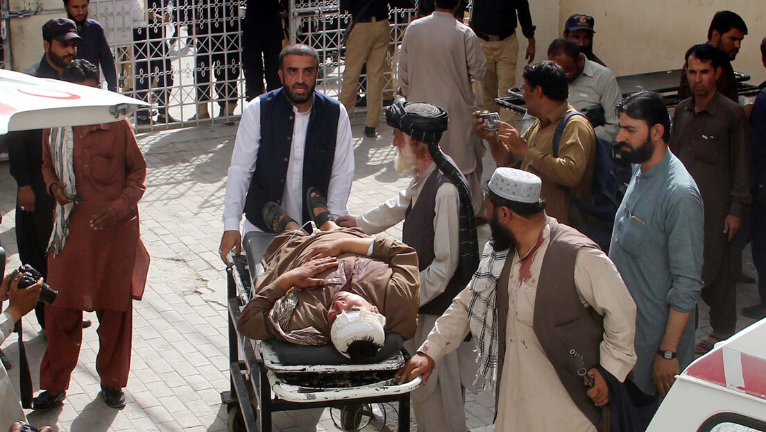 Bombaš samoubica u Pakistanu ubio najmanje 52, ranio više od 50 osoba u napadu